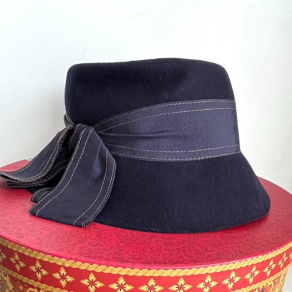 Vintage USA 50s 60s Betmar NY Navy Wool Felt Brim Grosgrain Ribbon Band Hat Boho - Picture 3 of 5